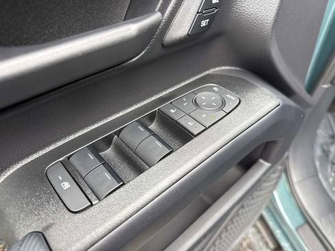 Used 2025 Toyota 4Runner Trailhunter image 9