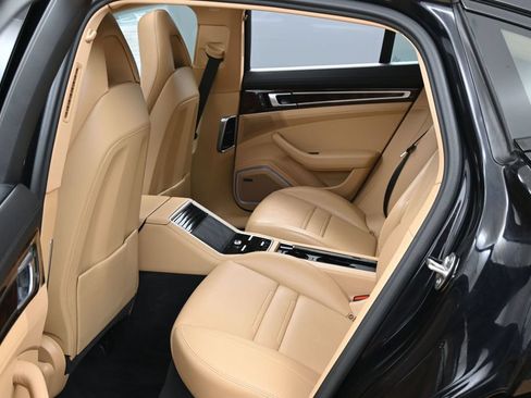 Used 2023 Porsche Panamera 4 Platinum Edition AWD/4WD image 32
