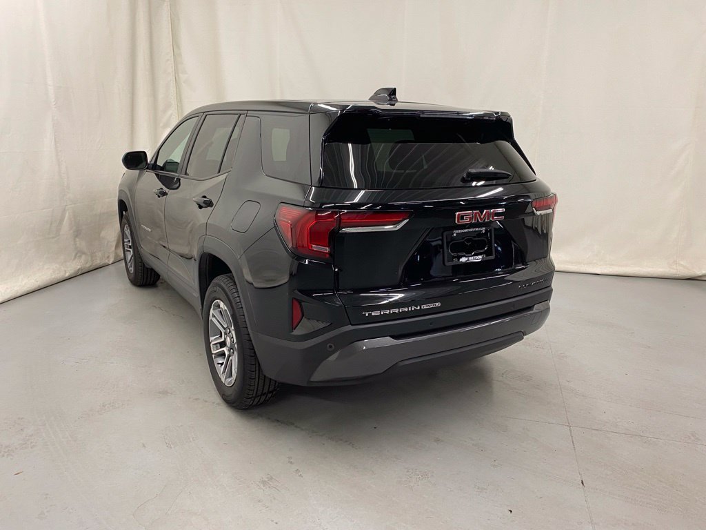 Used 2025 GMC Terrain Elevation AWD/4WD image 5