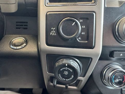 Used 2018 Ford F150 Lariat w/ Equipment Group 502A Luxury AWD/4WD image 26