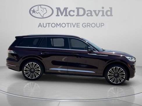 Certified 2024 Lincoln Aviator Black Label w/ Class IV Trailer Tow Package AWD/4WD image 8