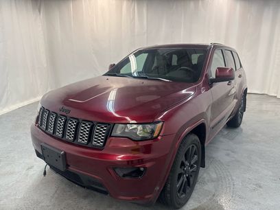 Used 2017 Jeep Grand Cherokee Altitude
