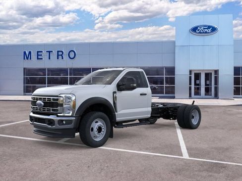 New 2026 Ford F550 4x4 Regular Cab Super Duty image 2