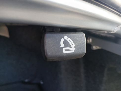 Used 2011 Volkswagen Jetta TDI image 34