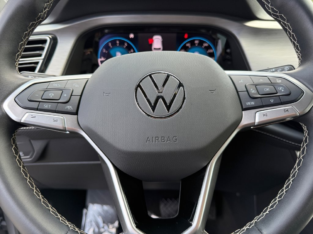 Used 2025 Volkswagen Atlas Cross Sport SE FWD image 19