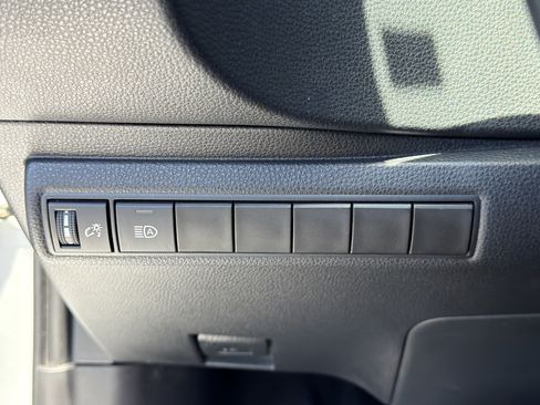Used 2021 Toyota Corolla SE FWD image 37