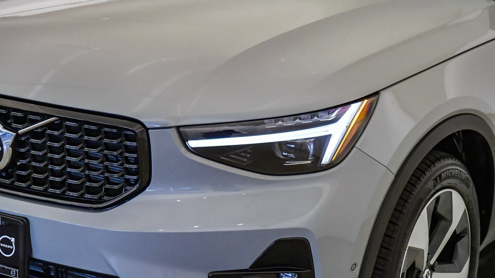 Certified 2026 Volvo XC40 B5 Plus w/ Protection Package Premier AWD/4WD image 9