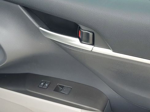 Used 2023 Toyota Camry SE image 48