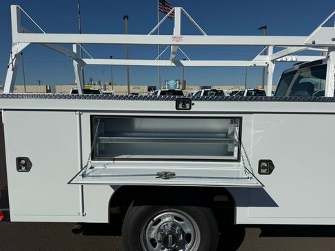 New 2026 Ford F350 XL w/ XL Chrome Package RWD image 8