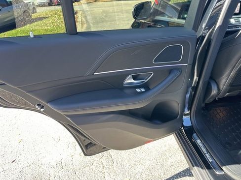 Used 2025 Mercedes-Benz GLE 450 4MATIC image 10