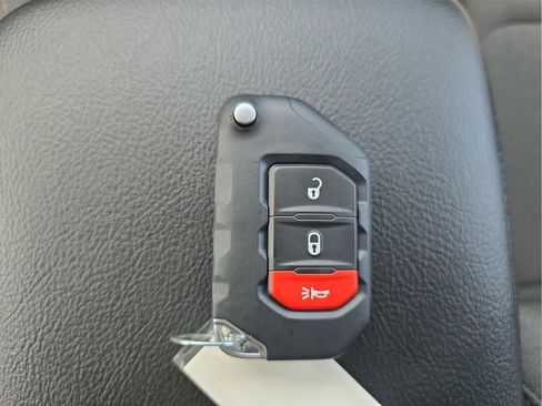 Used 2026 Jeep Wrangler Sport AWD/4WD image 12