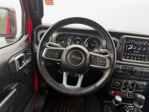 Used 2023 Jeep Wrangler Unlimited Rubicon 4xe w/ Cold Weather Group AWD/4WD image 12