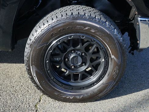 Used 2019 Toyota Tundra SR5 image 8