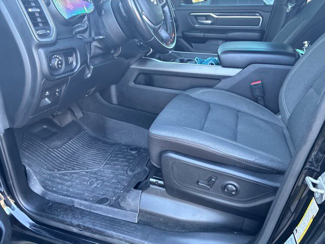 Used 2022 RAM 1500 Big Horn AWD/4WD image 3