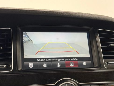 Used 2016 Kia Cadenza Limited FWD image 16