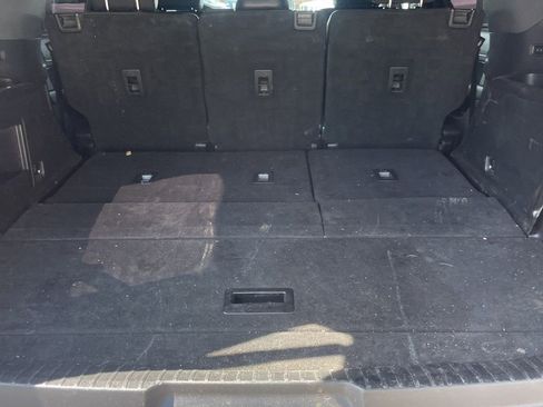 Used 2019 Ford Expedition XLT w/ Equipment Group 202A image 4