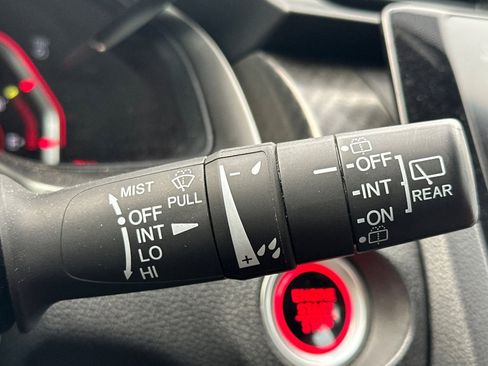 Used 2018 Honda Civic Type R image 39