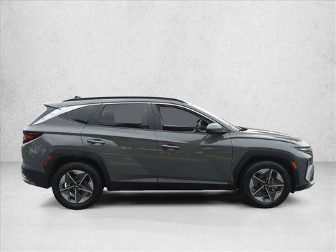 Used 2025 Hyundai Tucson SEL FWD image 4