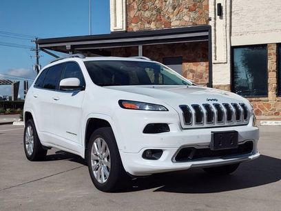 Used 2017 Jeep Cherokee Overland w/ Technology Group