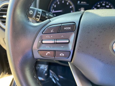 Used 2020 Hyundai Kona Limited image 23