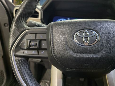 Used 2024 Toyota Tacoma TRD Off-Road AWD/4WD image 18