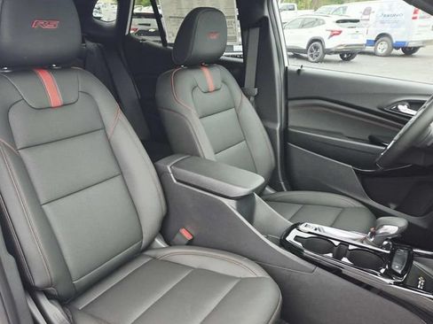 New 2026 Chevrolet Trax RS w/ Sunroof Package FWD image 15