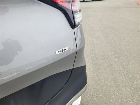 Used 2023 Kia Sportage LX image 7