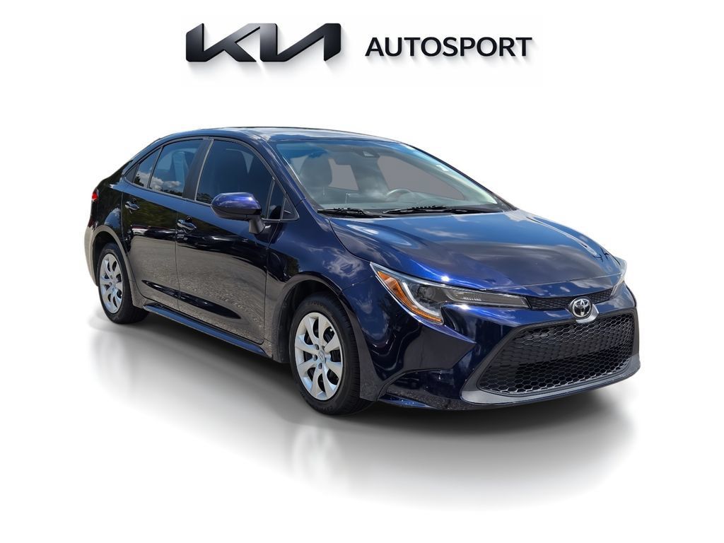 Used 2022 Toyota Corolla LE FWD image 3