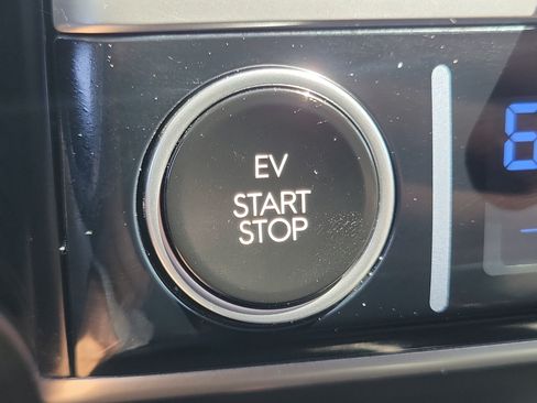 Certified 2024 Hyundai Ioniq 5 SE RWD image 13