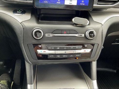 Certified 2020 Ford Explorer XLT w/ Equipment Group 202A image 15