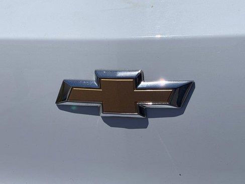 Used 2024 Chevrolet TrailBlazer LT w/ Convenience Package AWD/4WD image 9