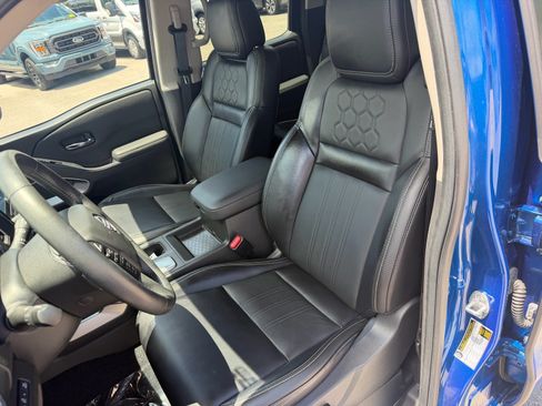 Used 2024 Nissan Frontier SL w/ Technology Package RWD image 31