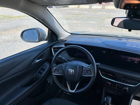Used 2025 Buick Encore GX Preferred FWD image 30