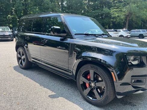 Certified 2025 Land Rover Defender 110 X AWD/4WD image 2