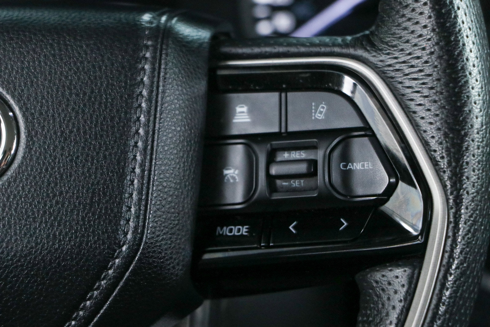 Used 2023 Toyota Tundra SR5 w/ Advanced Technology Package AWD/4WD image 15