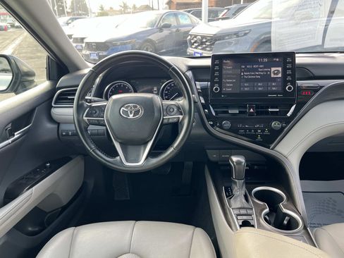 Used 2023 Toyota Camry XLE image 7