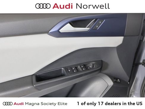 Used 2023 Volkswagen Taos SE AWD/4WD image 19