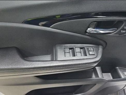Used 2017 Honda Pilot Elite image 16