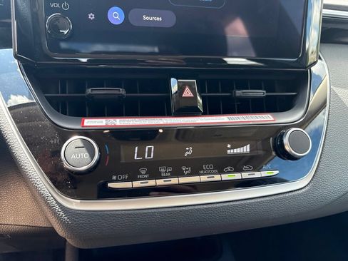 Used 2026 Toyota Corolla LE FWD image 15