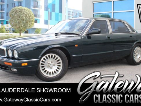 Used 1997 Jaguar XJ6 image 1