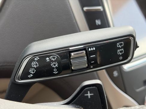 Used 2020 Lincoln Nautilus Reserve AWD/4WD image 28