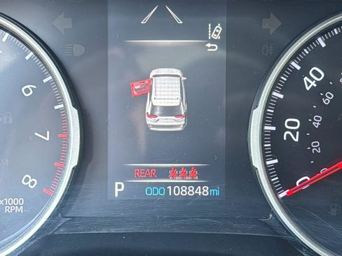 Used 2020 Toyota RAV4 LE image 14