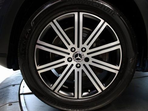 Used 2024 Mercedes-Benz GLE 450e 4MATIC image 34