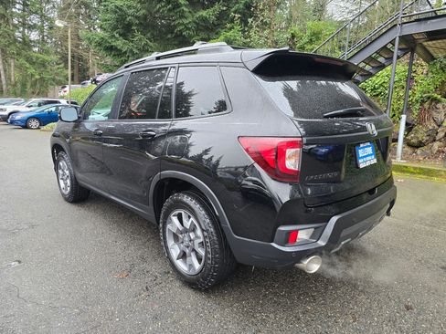 Used 2023 Honda Passport TrailSport image 5
