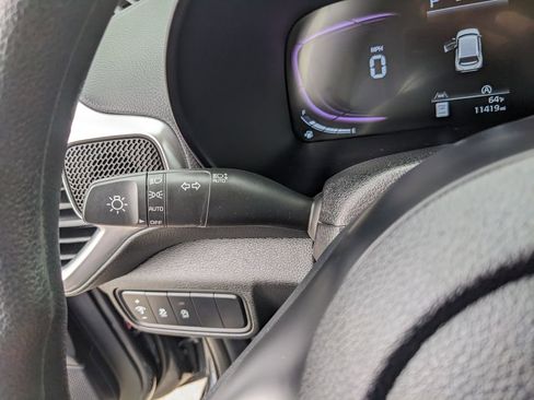 Certified 2025 Kia Soul LX image 31