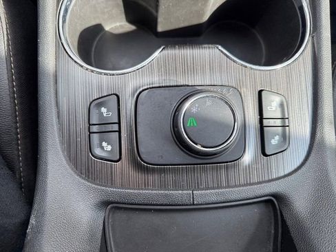 Used 2020 GMC Acadia SLT image 27