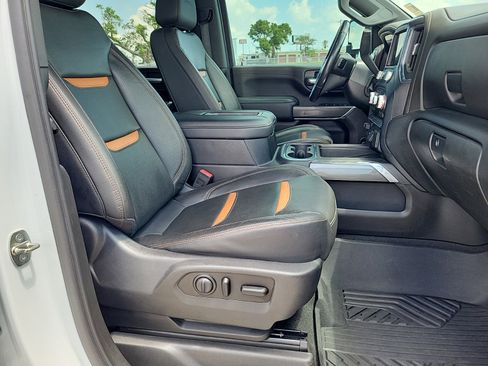 Used 2020 GMC Sierra 2500 AT4 w/ AT4 Premium Package image 10