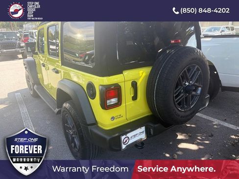 Used 2024 Jeep Wrangler Unlimited Sport AWD/4WD image 9