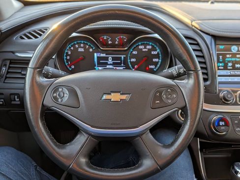 Used 2018 Chevrolet Impala LT image 11