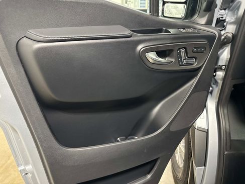 New 2025 Mercedes-Benz Sprinter 2500 image 19